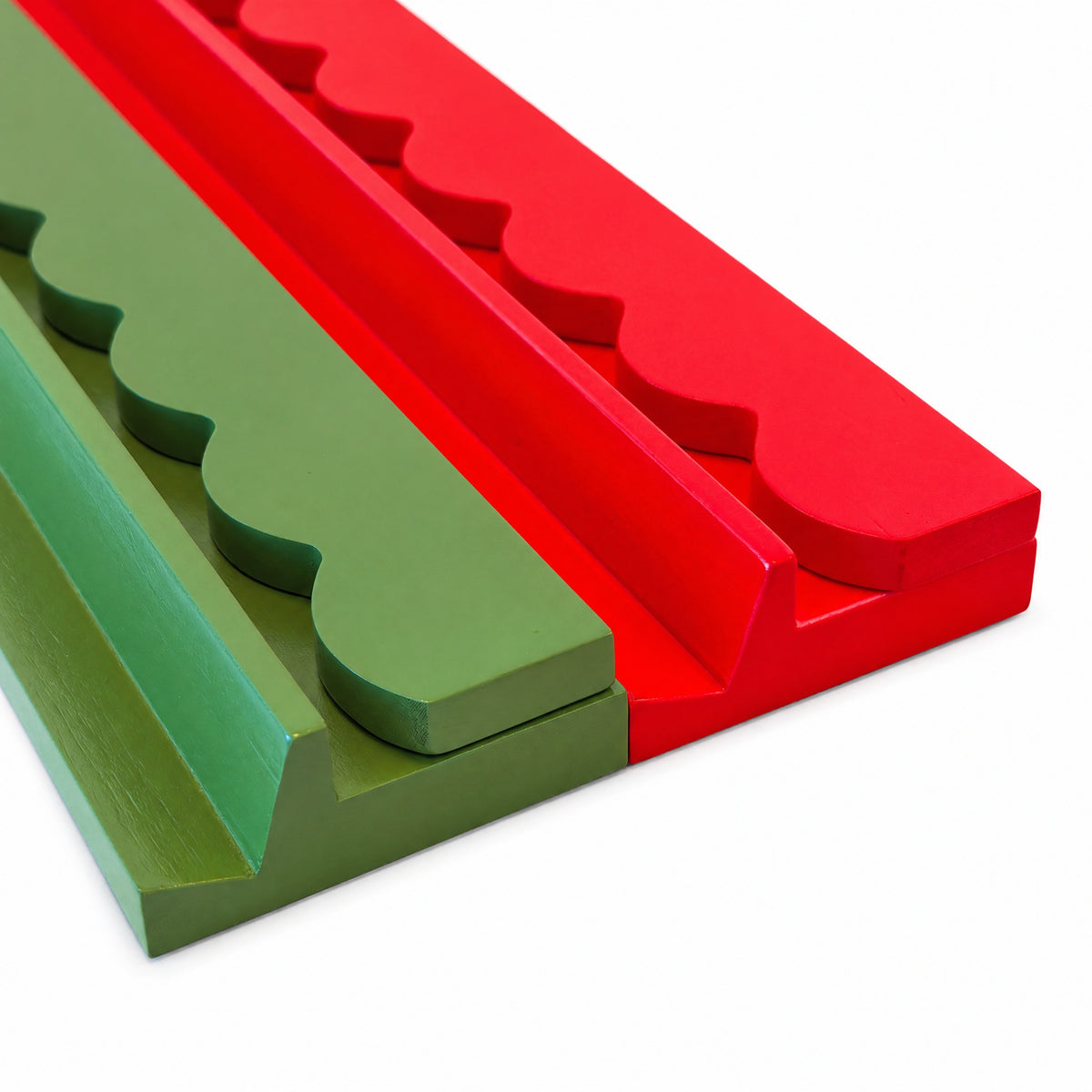 20" Magnetic Wood Scalloped Edge Mahjong Rack & Pusher