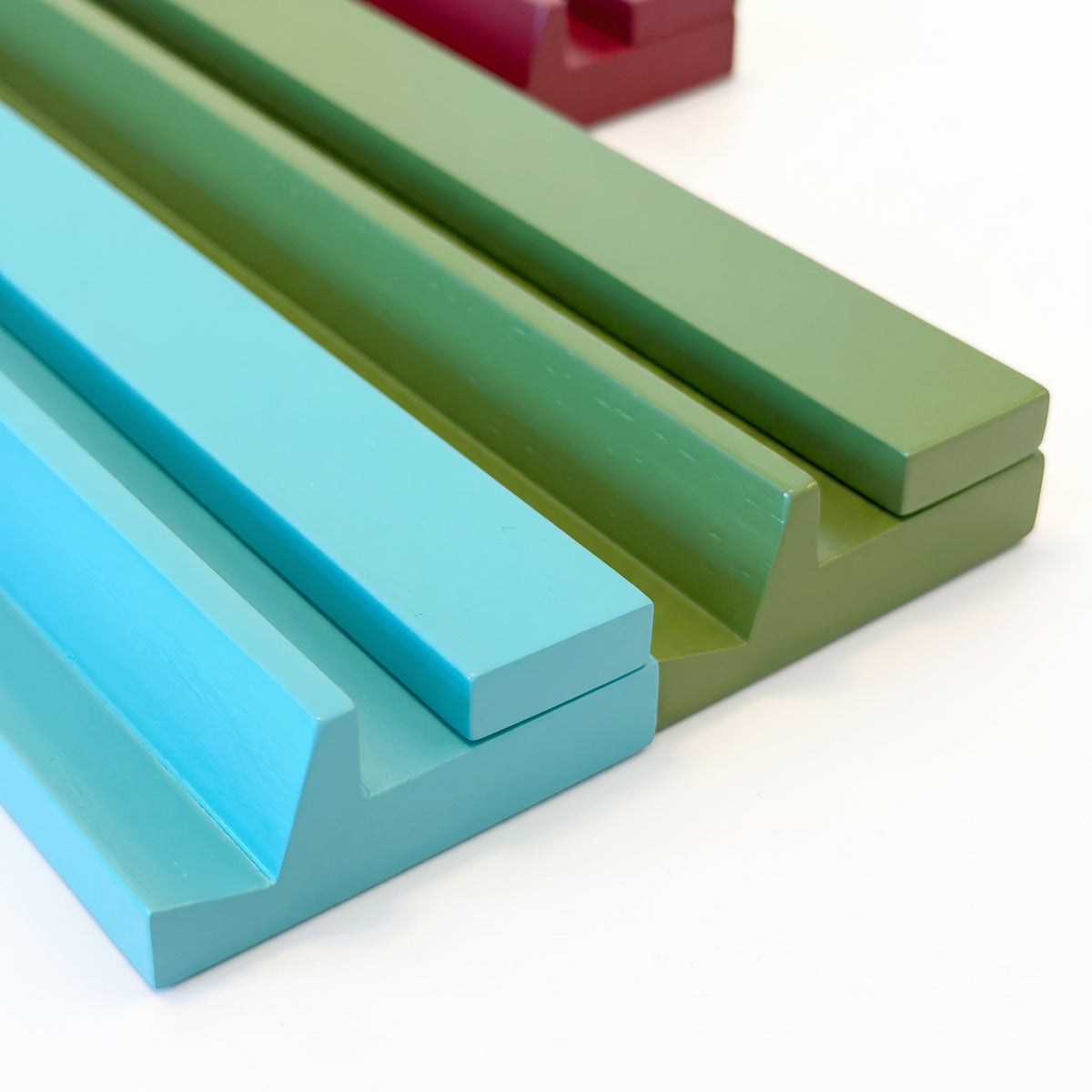 20-Inch Magnetic Wooden Straight Edge Mahjong Rack