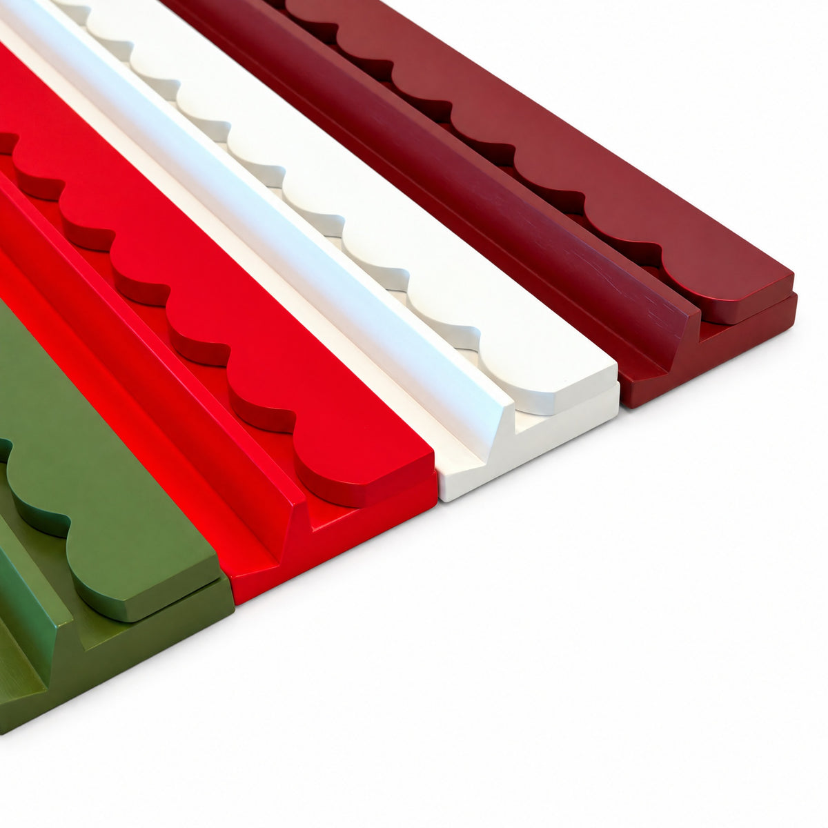 20" Magnetic Wood Scalloped Edge Mahjong Rack & Pusher